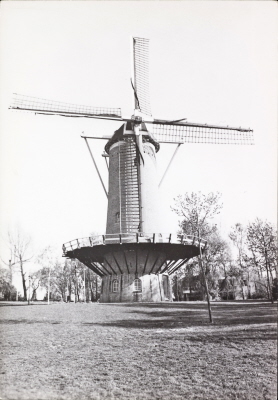 De molen staat in korte rust.ZUID-HOLLAND-OUD ALBLAS-P_01168-01168-2.0000034.1