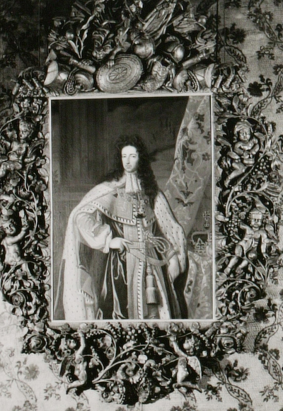 Portret van koning stadhouder Willem III als koning van Engeland in de voormalige kamer B&W