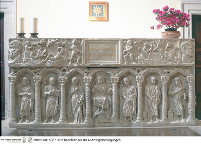 Christlicher Sarkophag als Altar