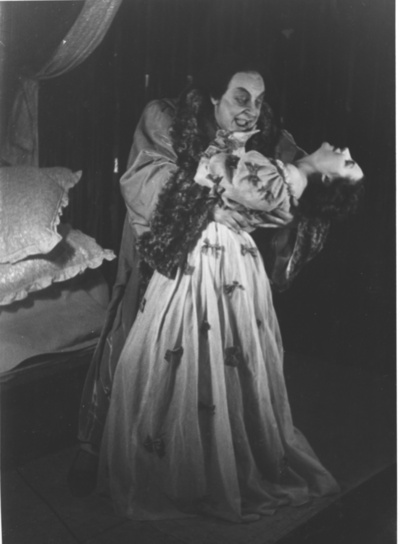 Hamburg Deutsches Schauspielhaus Der Schauspieler Fritz Wagner 1915 1982 In Der Komodie Volpone Von Ben Jonson Europeana