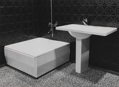 Asuntomessut Lahden Riihelässä 1978, esillä kylpyhuonekalusteita