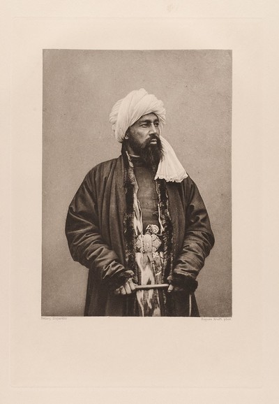 "Un Tadjik de Samarkand portant en khalat garni de fourrure", aus dem Buch "A travers le Turkestan Russe"
