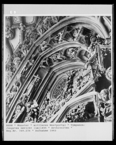 Westportal: Archivolten mit Engeln und Königen