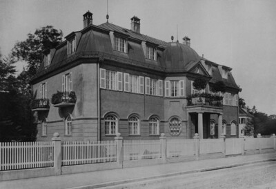 Living house