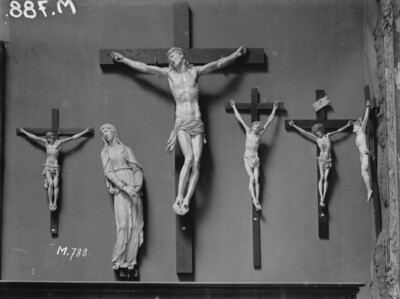Christ on the cross, Mary under the cross