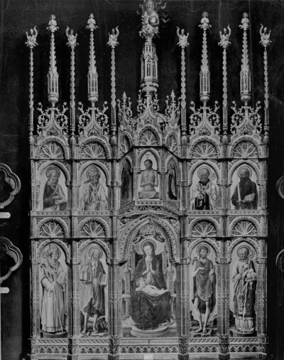Madonna mit Kind, Schmerzensmann und Heilige