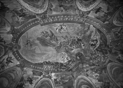 The ancient gods Apollo, Diana and Ceres confirm by winged goddesses of victory the glory of the sex Althan