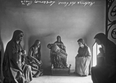 Praying Christ