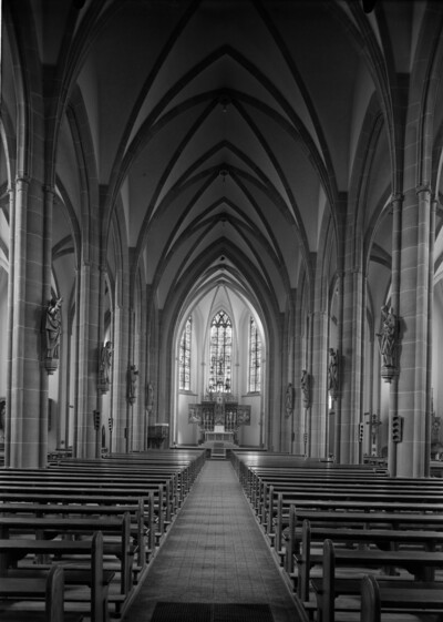 Neue katholische Pfarrkirche Sankt Aposteln