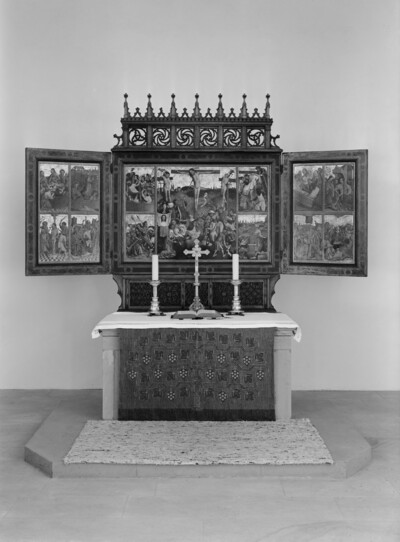 Passionsaltar (Mitteltafel mit Kreuzigung, auf den Flügeln Passionsdarstellungen)