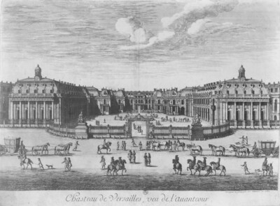 Versailles: Court side of the castle