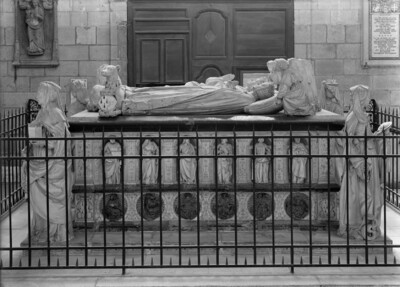 Headstone of Duke Franz II and his wife Margaret of Foix