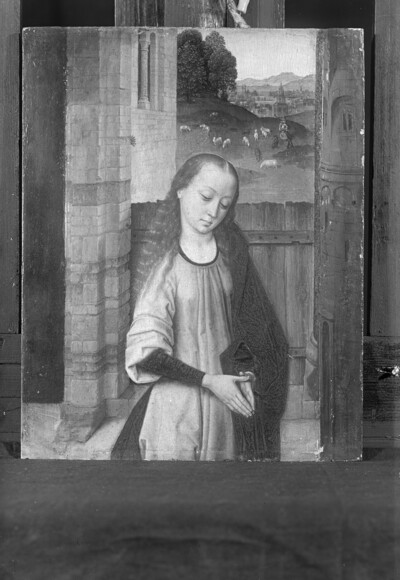 Mary in Adoration