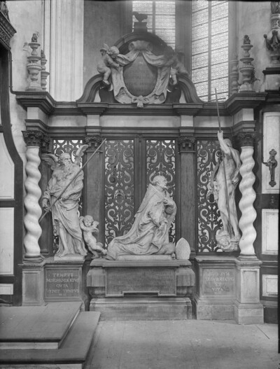 Headstone of Archbishop Andreas Cruesen