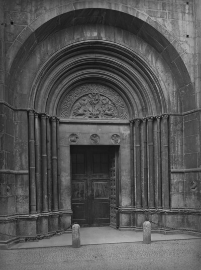 Portale della Vita (south portal)