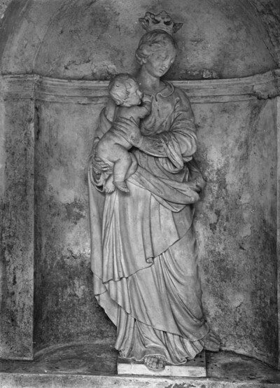 Madonna statue