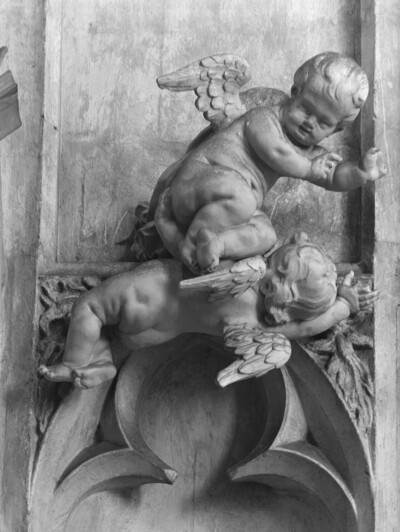 Putto group on Saint Joachim