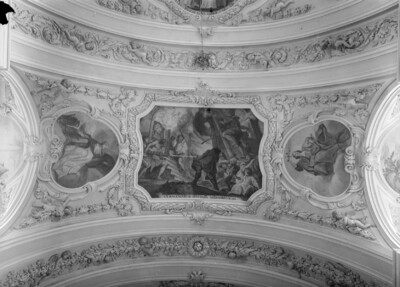 ceiling image