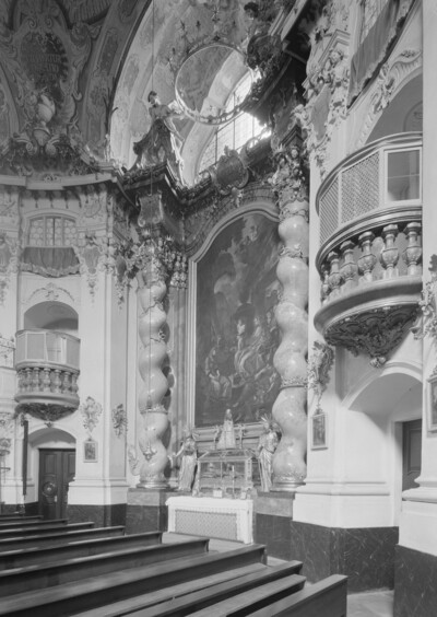 Northern side altar