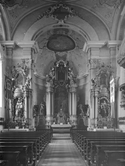 Pfarrkirche Unserer Lieben Frau & Sankt Peter und Paul