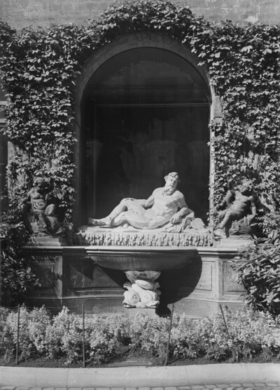 Brunnen