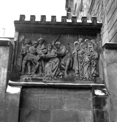 4. Kreuzwegstation: Christus und die weinenden Frauen