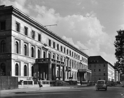 NS-Parteibau, Kongreßbau und Ehrentempel & Staatliche Hochschule für Musik