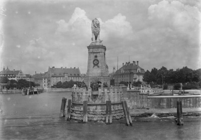Lion monument