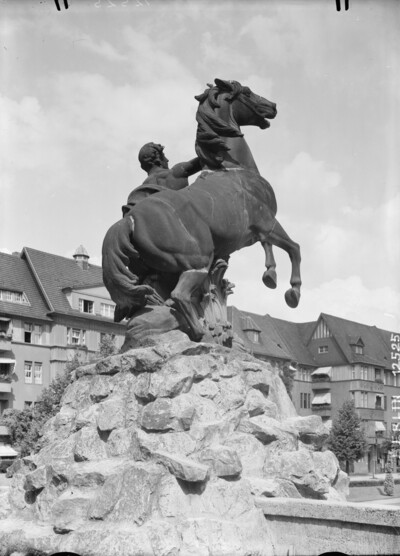 Rossebändiger (Group I)