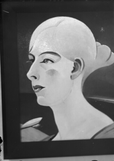 Head of a girl in a three-quarter profile
