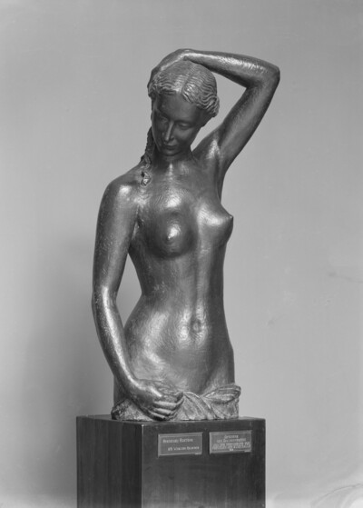 Female half figure