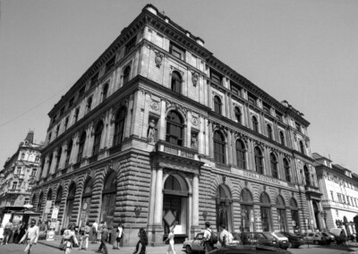 Tschechische Stadtsparkasse & Ehemals Museum Klement Gottwald