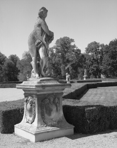 Statue