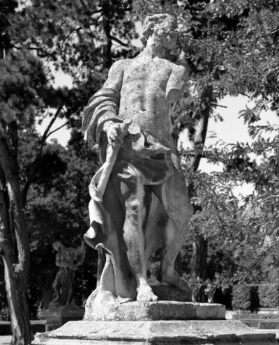 Statue
