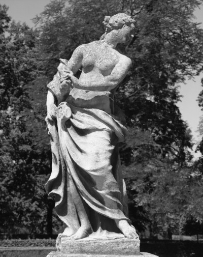 Statue