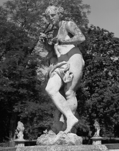 Statue