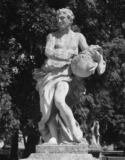 Statue