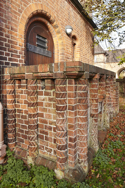 Portal an der Ostseite
