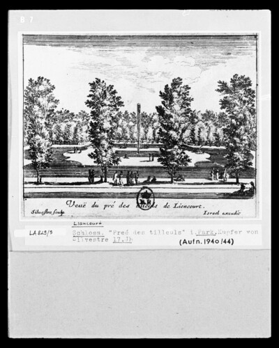 Liancourt: Garden view Château de la Rochefoucauld