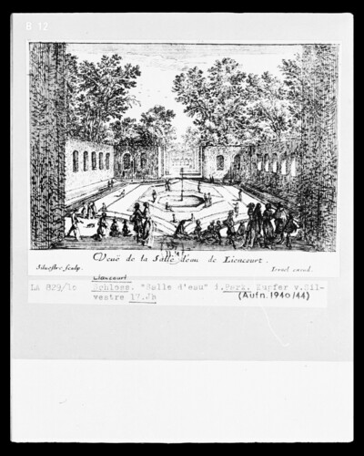 Liancourt: Garden view Château de la Rochefoucauld