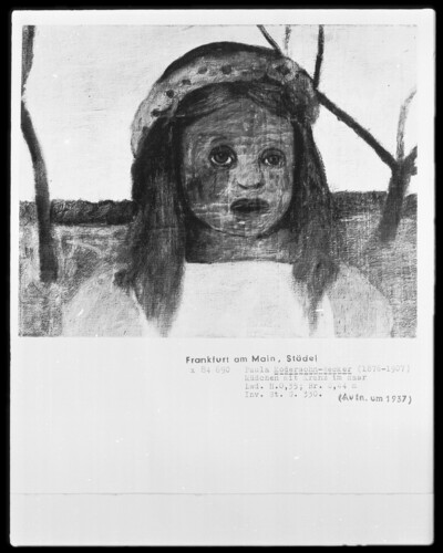 Girl with wreath in his hair