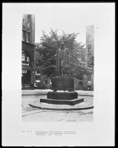 Hamburg-Neustadt, New Wall, monument to Mayor Petersen