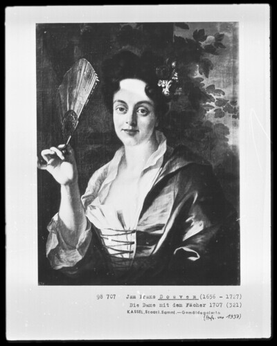 The Lady with the Fan