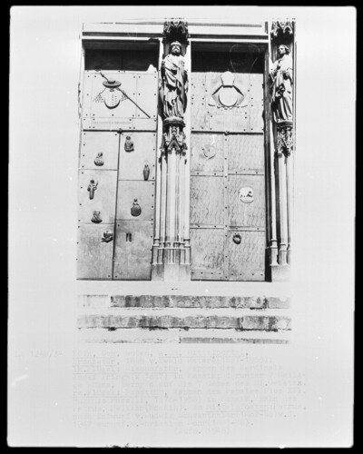 Left door: Episcopal door; right door: pope door