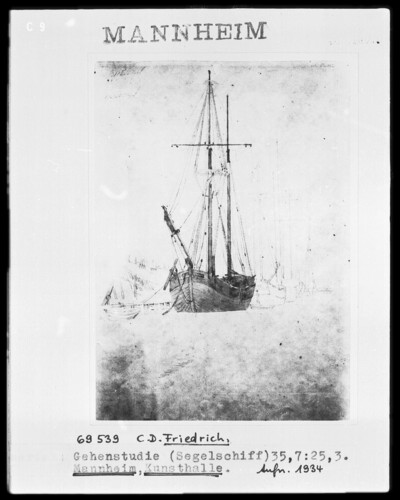 Pot sail saver in the harbor