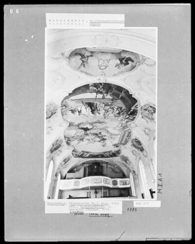 ceiling image