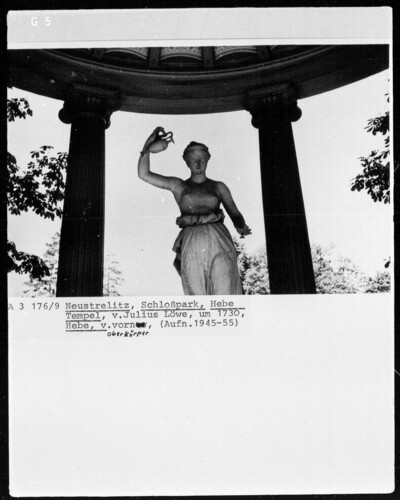 Hebe: Copy of the Berlin figure of Hebe