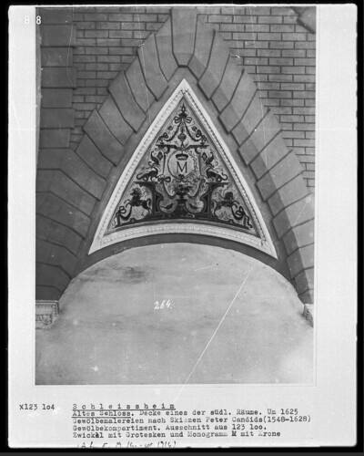ceiling image