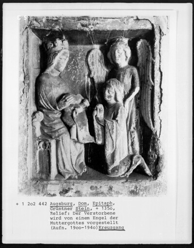 The deceased is introduced by an angel of Our Lady