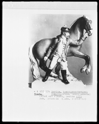 Horse with guide
